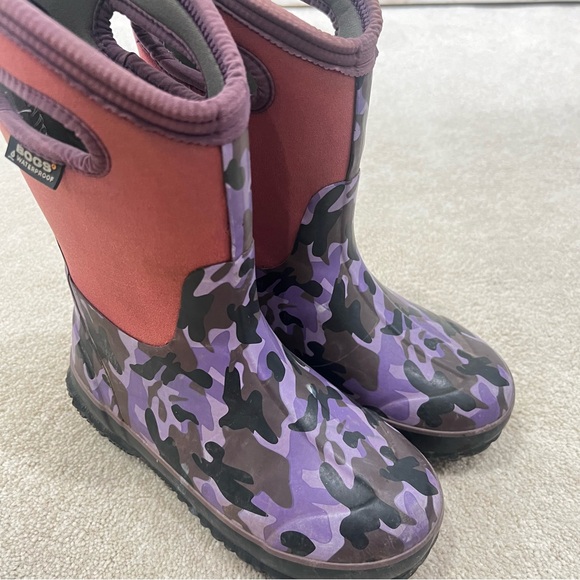 Bogs Other - Bogs kids waterproof purple boots, size 2